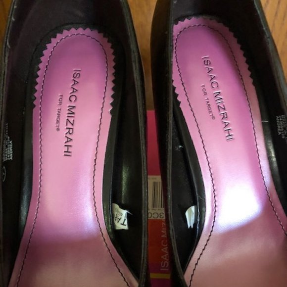 Isaac Mizrahi Brown Pump - Picture 5 of 5